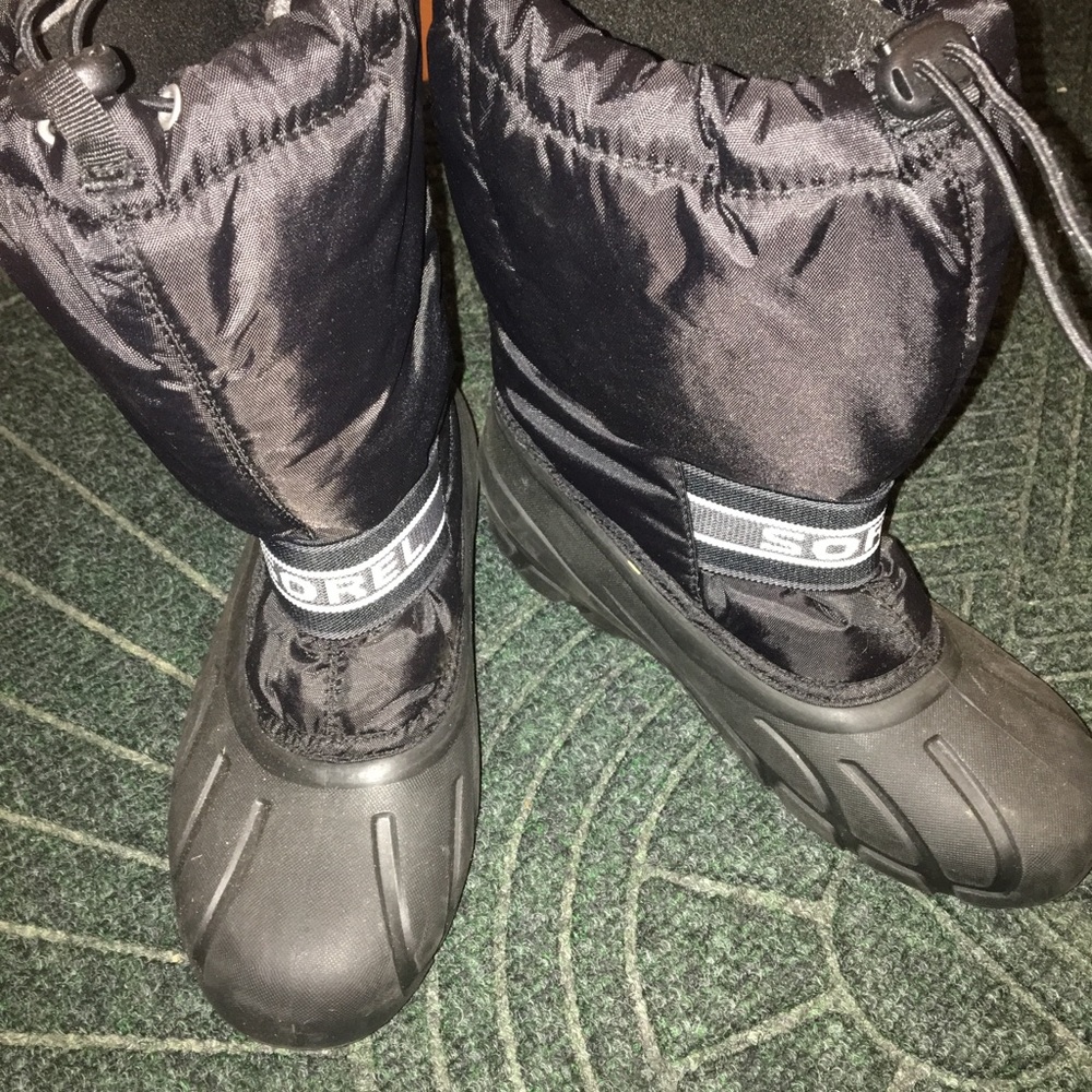 Snow boots